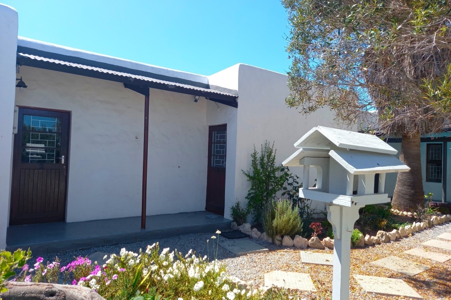 6 Bedroom Property for Sale in Jacobsbaai Western Cape